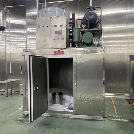 10噸大型工業(yè)制冰機(jī)交付河南某食品廠