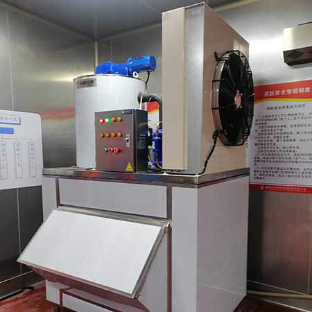 2噸片冰機(jī)食品級(jí)交付湖南長(zhǎng)沙某食品廠