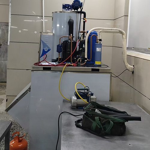 2噸片冰機(jī)交付漳州食品廠