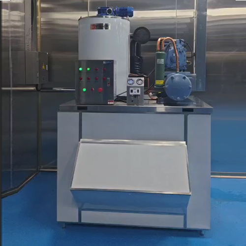 3噸片冰機(jī)交付鄭州某餐飲中央廚房