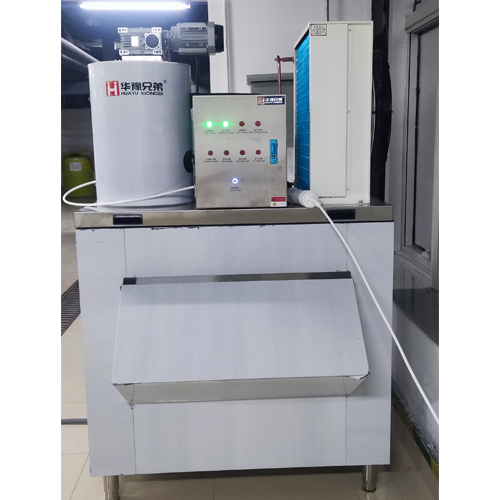 1噸片冰機(jī)應(yīng)用于高溫機(jī)房降溫